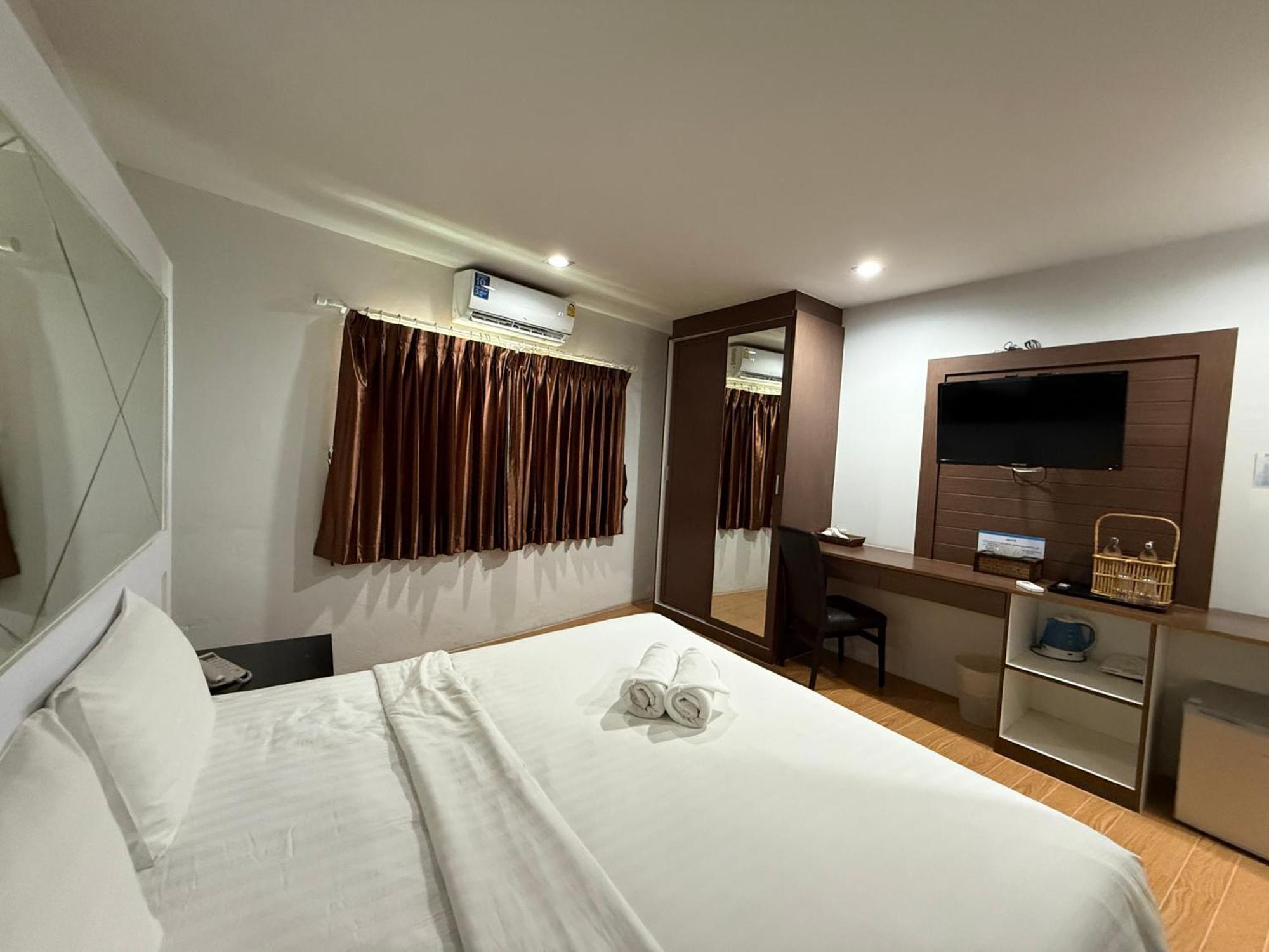 Bed By Cruise Hotel At Samakkhi-Tivanont Nonthaburi Exterior foto